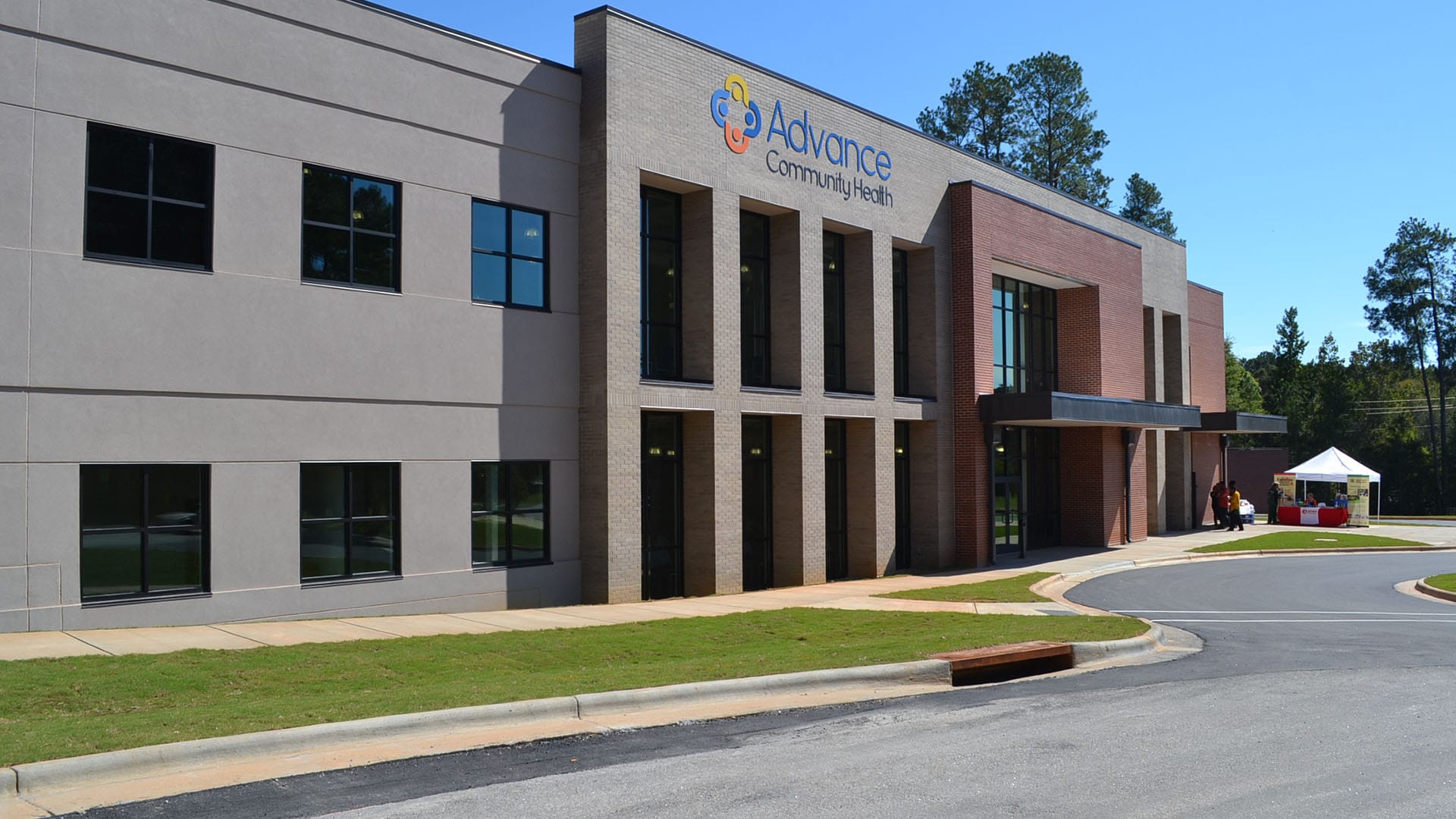 Advance Community Health southeast Raleigh building on a sunny day